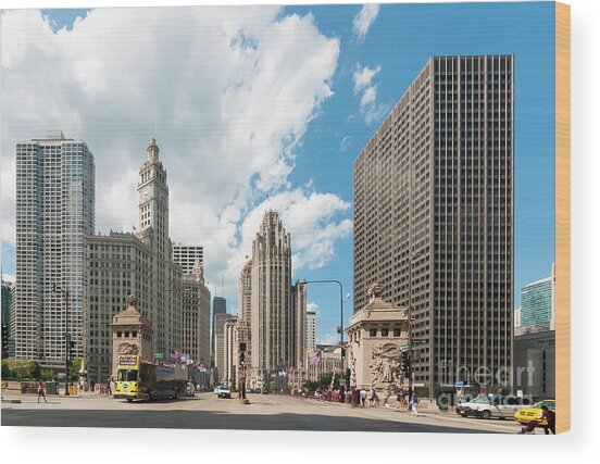In The Middle Of Wacker And Michigan Wood Print