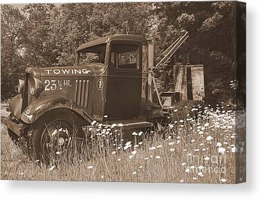 Catherine Reusch Daley Photography,Blank Inside Fine Art Tow Truck Print,Frame Keepsake Message Scenes of New England Photo Note Card