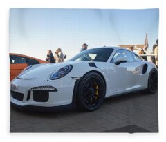 Designs Similar to Porsche 911 GT3RS #2