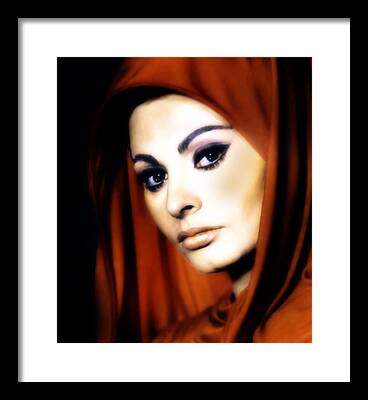 Signora Loren Framed Prints