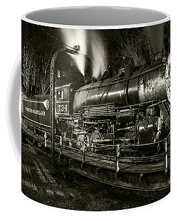 https://render.fineartamerica.com/images/rendered/search/frontright/mug/images-medium-5/train-turntable-in-frostburg-maryland-jeannette-hunt.jpg?&targetx=150&targety=0&imagewidth=499&imageheight=333&modelwidth=800&modelheight=333&backgroundcolor=141306&orientation=0&producttype=coffeemug-11