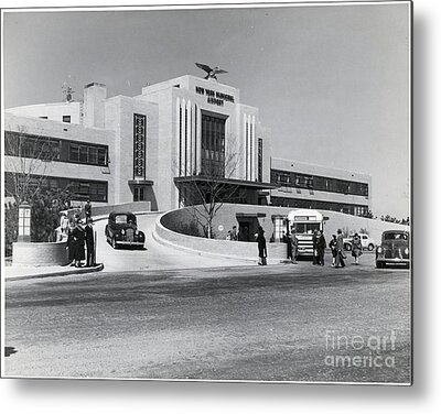 La Guardia Airport Metal Prints