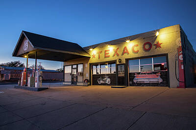  Photograph - Texaco on Route 66 by Tim Stanley