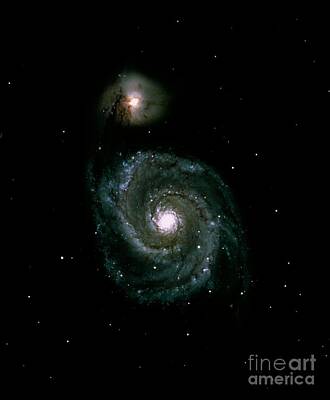 HUBBLE SPACE TELESCOPE WHIRLPOOL GALAXY POSTER PRINT ART 329PYA M51