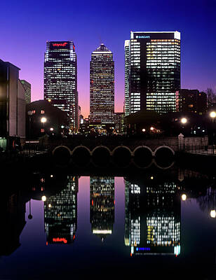 Designs Similar to Canary Wharf At Night