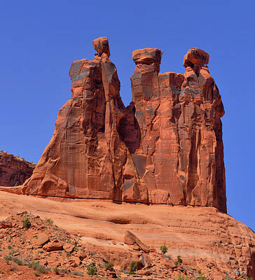  Photograph - Arches Three Gossips by Greg Norrell