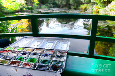 Designs Similar to Painting in Giverny