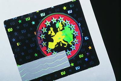 Anti-counterfeit Fluorescent Markers In A Banknote Photograph by Pascal  Goetgheluck/science Photo Library - Fine Art America