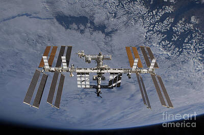 Designs Similar to International Space Station Set