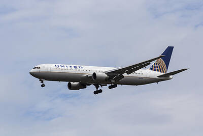 Designs Similar to United airlines Boeing 767