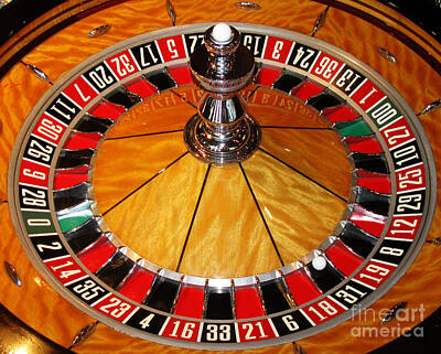  Photograph - The Roulette Wheel , Casino game by Tom Conway