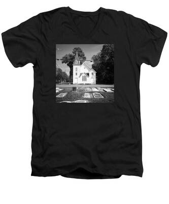 Victorian Architecture V-Neck T-Shirts