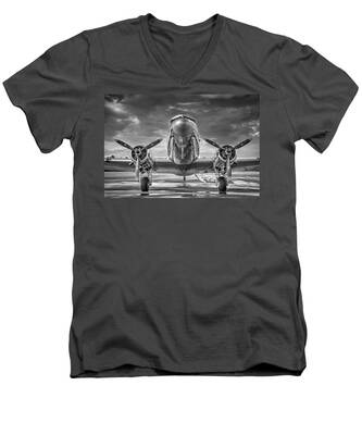 East Texas Regional Airport V-Neck T-Shirts
