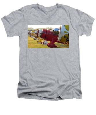 Pandute Digital V-Neck T-Shirts
