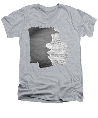 Manhattan Beach California V-Neck T-Shirts
