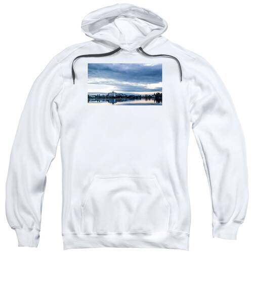 Wide-angle Hooded Sweatshirts