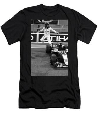 2016 Ferrari F1 Team Mens Classic T-shirt Black