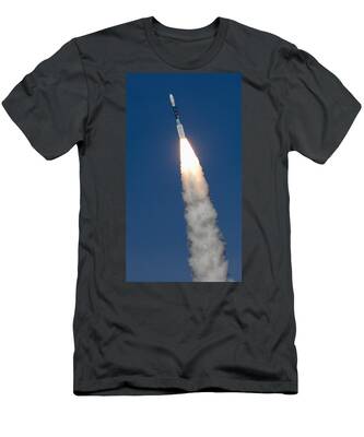 Men's/Unisex The Delta Flyers Rocket Launch T-Shirt — The Delta Flyers