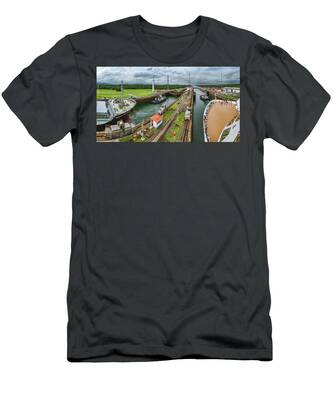 Panama Canal Locks T-Shirts