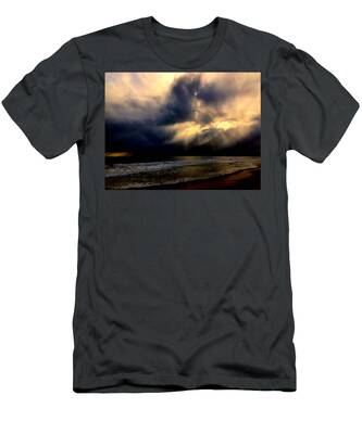 Crepuscular Rays T-Shirts