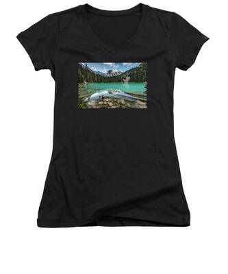 Joffre Lakes Women's V-Neck T-Shirts