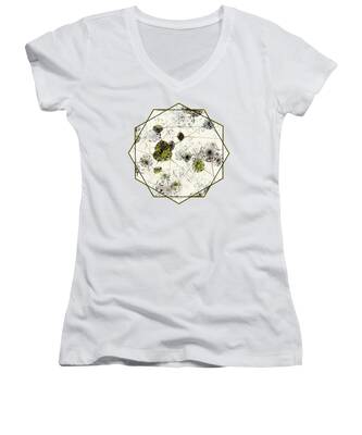 Fractal Design Women's V-Neck T-Shirts