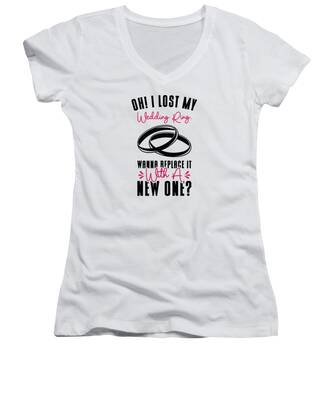 Love Ring Women's V-Neck T-Shirts