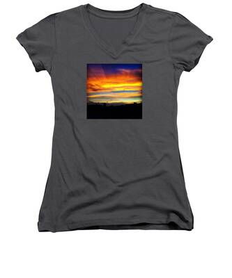 Midwest Women's V-Neck T-Shirts