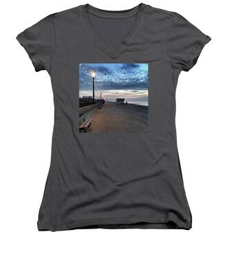 Beach Women's V-Neck T-Shirts