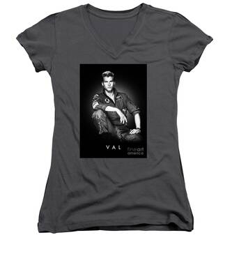 Val Kilmer Women's V-Neck T-Shirts