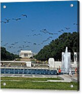 The World War Ii Memorial--geese Incoming Ds029 Acrylic Print