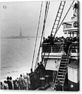 Immigrants Approaching Statue Of Liberty Acrylic Print