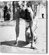 Jesse Owens Crouching At Workout Start Acrylic Print