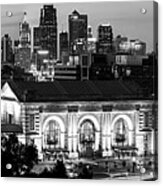 The Panoramic Skyline Of Kansas City And Union Station At Dusk - Black And White Acrylic Print
