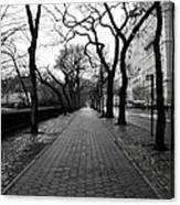 5th Ave Nyc Canvas Print