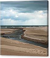 Cold Morning At The Beach Canvas Print