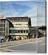 Cologne Central Train Station - Koln Hauptbahnhof - 01 Canvas Print