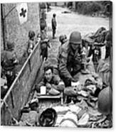 Evacuation Of U.s. Soldiers Wounded Canvas Print