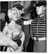 Jayne Mansfield In Front Of Guards Canvas Print