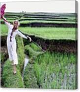 Lauren Hutton Holding A Parasol Canvas Print