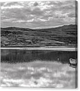 Mirror B-w Canvas Print