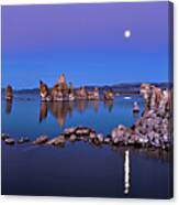 Mono Lake Moon Rise Canvas Print