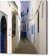 Narrow Backstreet In The Medina Of Asilah On Northwest Tip Of Atlantic Coast Of Morocco Canvas Print