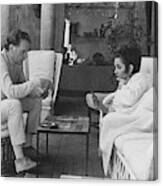 Richard Burton And Elizabeth Taylor Playing Gin Canvas Print