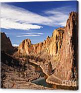 Scenic Smith Rock Mountains With Rugged Cliffs Flowing River Canvas Print