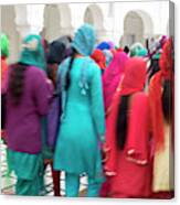 Sikh Women Visiting The Golden Temple Canvas Print