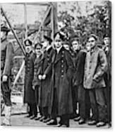 Wwi German Prisoners, 1917 - To License For Professional Use Visit Granger.com Canvas Print