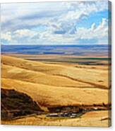 Overlooking Farm Blue Mountain Range Canvas Print