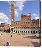 Siena Piazza Del Campo With Palazzo Pubblico Canvas Print