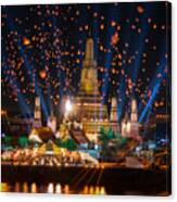 Wat Arun Temple Canvas Print